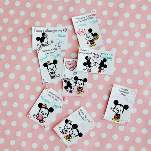 Mickey and Minnie Cuties Valentines Day Cards ©Disney