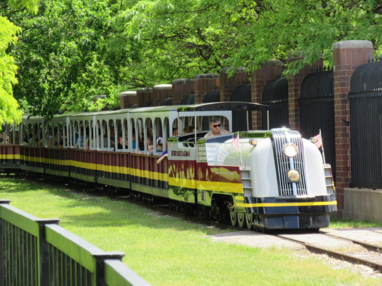 Planning a Visit to the Detroit Zoo