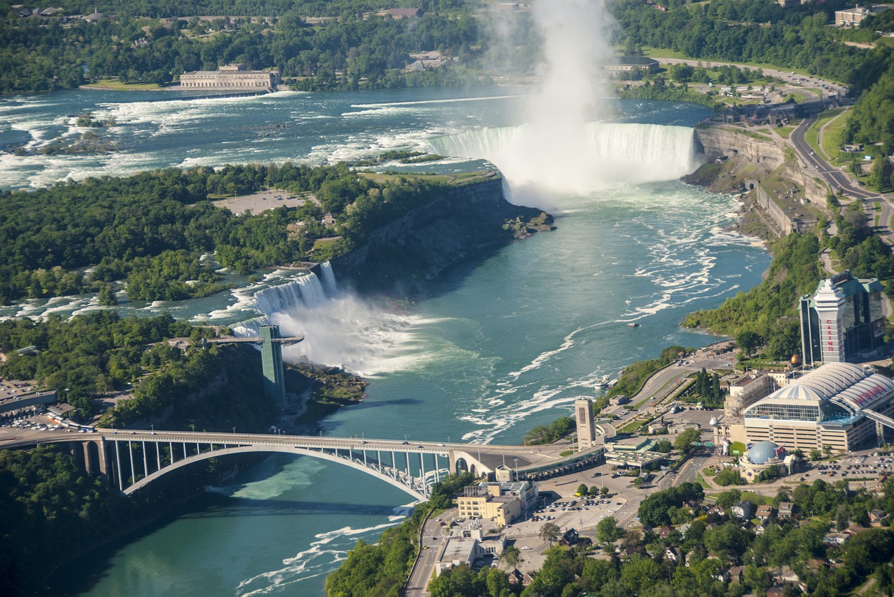 5 Great Reasons to Visit Niagara Falls