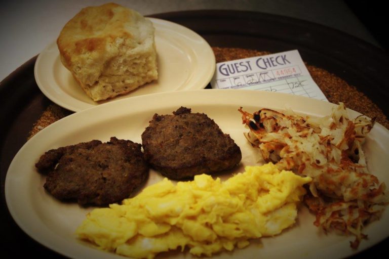 Marietta's Busy Bee Restaurant Serves Up FarmtoTable for the Community