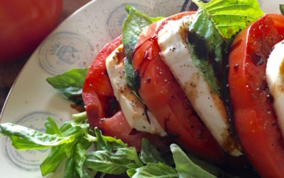 Classic Caprese Salad with Balsamic Glaze