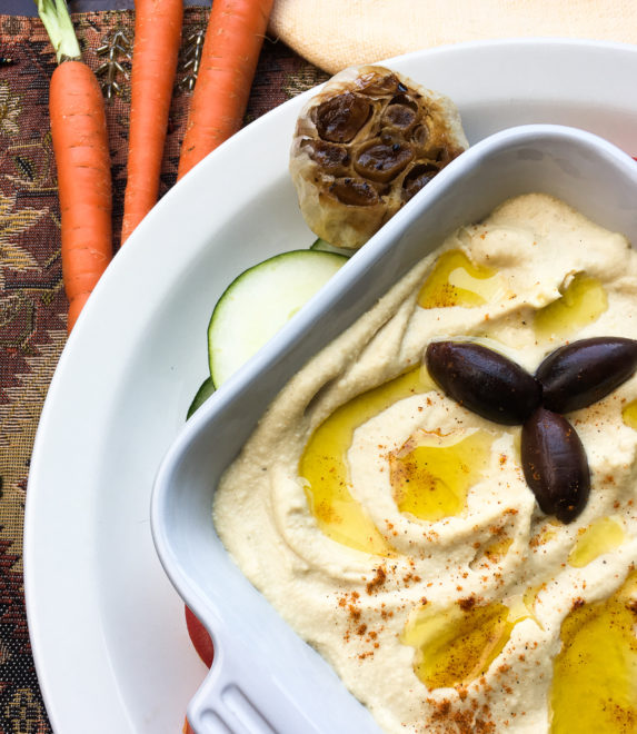 Easy Roasted Garlic Hummus