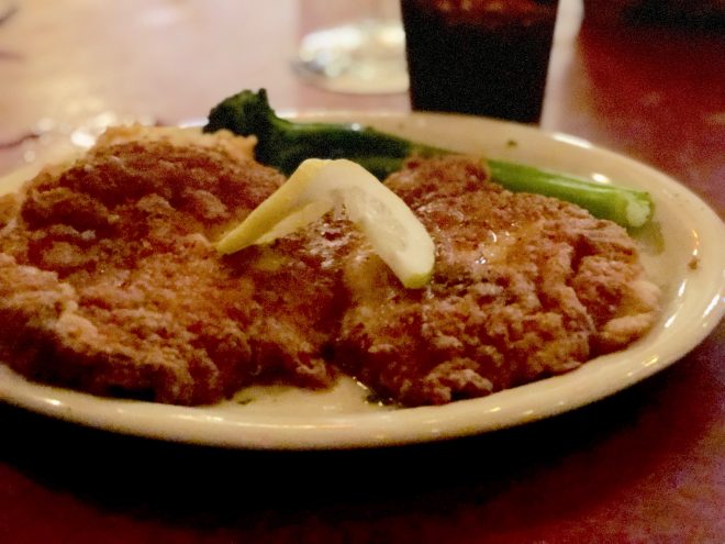 Perkinsville Pork Tenderloin - Bonge's Tavern © Indiana Foodways Alliance